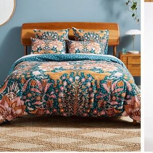 Anthropologie Mahina Duvet California King cover, 2 king shams, 1 Euro Sham